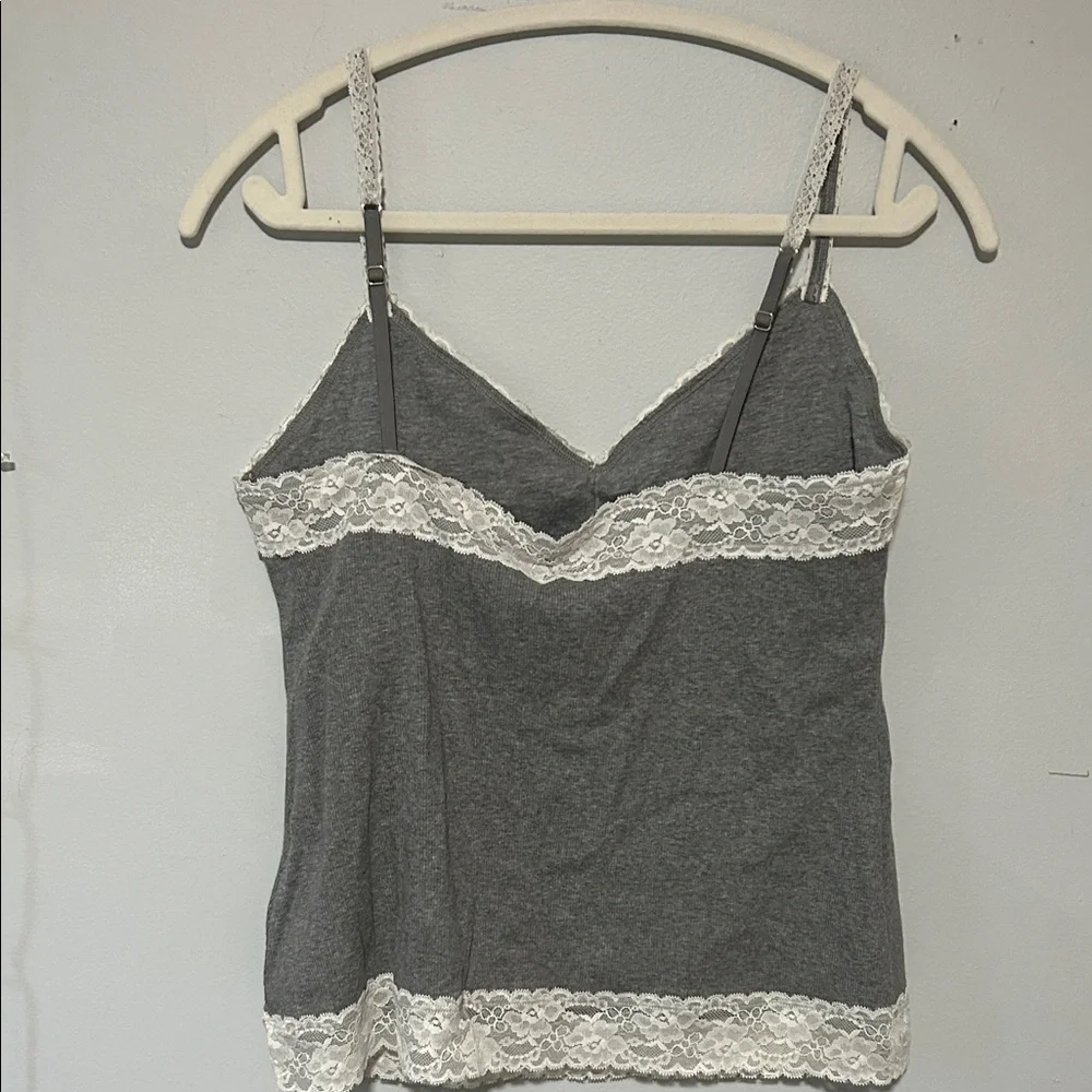 Abercrombie & Fitch Lace-Trim Camisole Tank With Removable Padding - Picture 3 of 5
